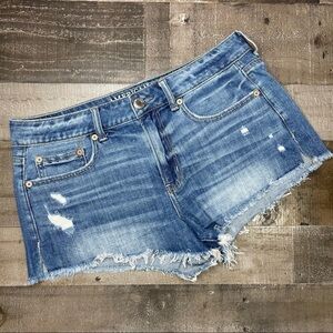 American Eagle Distressed Tomgirl Shortie size 6